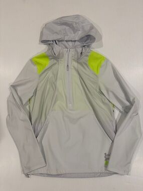 Under Armour Run Anywhere Anojacket Reflective Hooded Jacket Women’s Size XS
